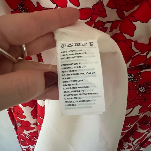 Perfect Floral Red and White tie-waist Dress - Picture 12 of 14